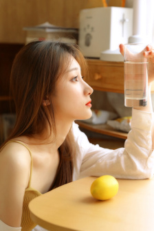 女人自熨全过程免费视频